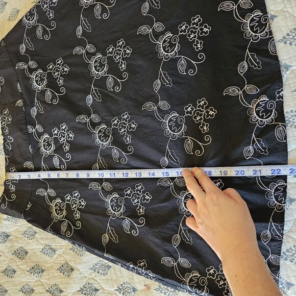 Skirt - Picture 5 of 11